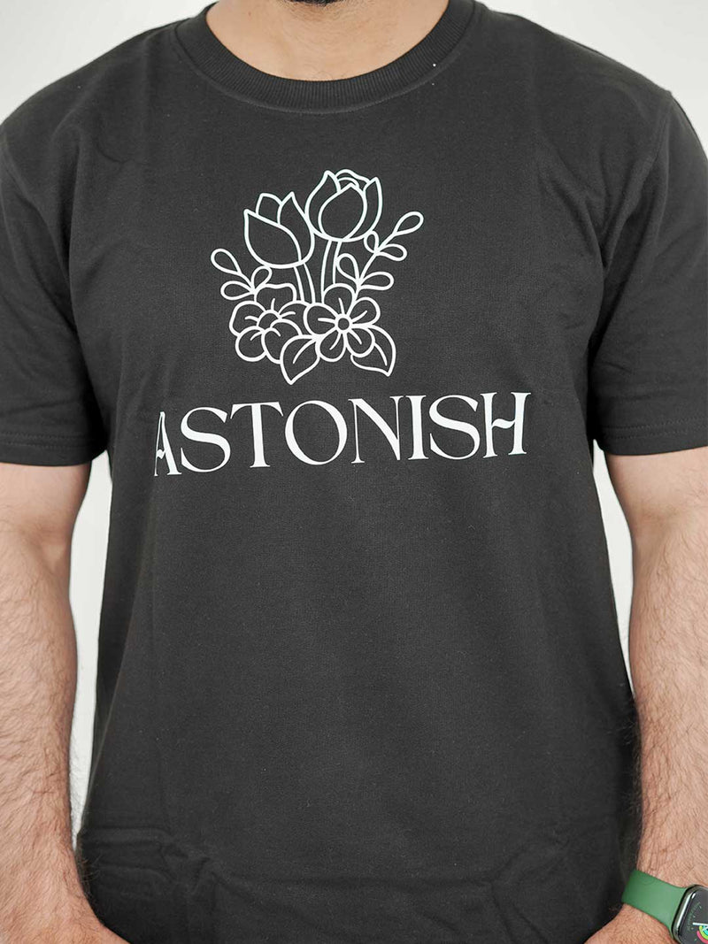 Astonish Black Oversized Graphic Tee | 220 GSM 100% Cotton